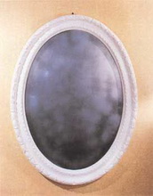 Devon & Devon  Овальное зеркало в белой раме Spenser